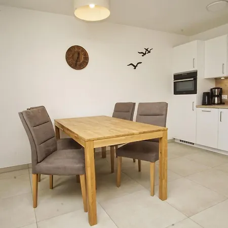 Rex Rugia Fewo12-2 Strandnah,terrasse,sauna,pool Apartment Lobbe