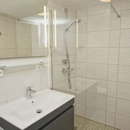 Rex Rugia Fewo12-2 Strandnah,terrasse,sauna,pool * Lobbe